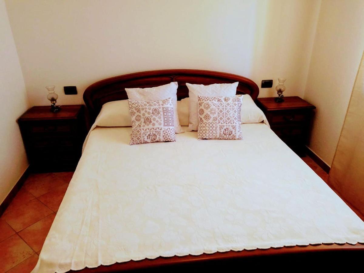 Residenza Rosa Maria Apartment Orosei Ngoại thất bức ảnh